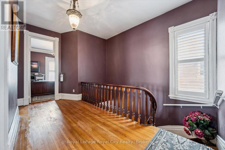 143 NORFOLK STREET, Guelph (Downtown), Ontario, N1H4J7