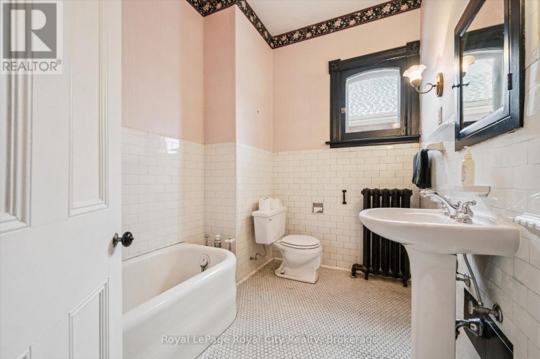143 NORFOLK STREET, Guelph (Downtown), Ontario, N1H4J7
