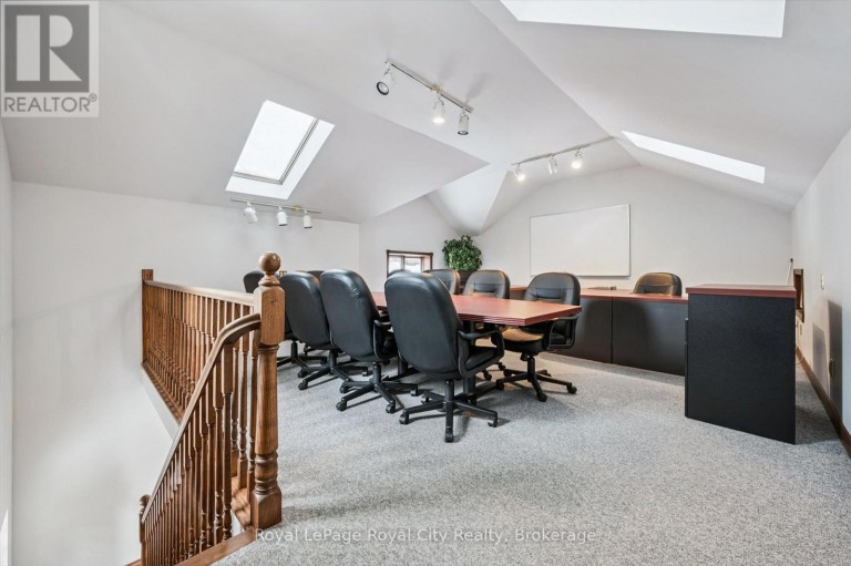 143 NORFOLK STREET, Guelph (Downtown), Ontario, N1H4J7
