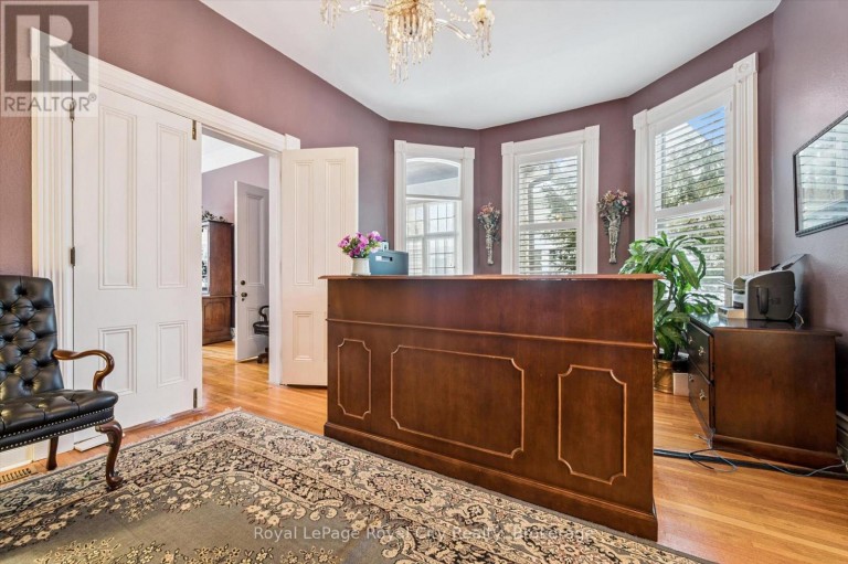 143 NORFOLK STREET, Guelph (Downtown), Ontario, N1H4J7