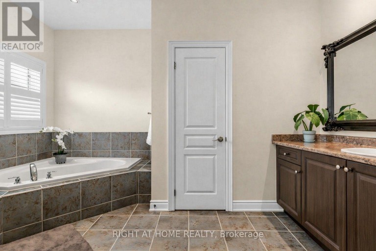 99 RICHLER AVENUE, Vaughan (Kleinburg), Ontario, L4H3Y6