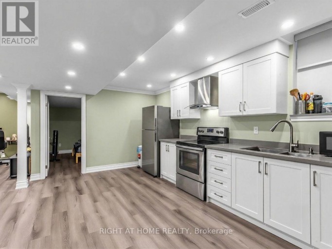99 RICHLER AVENUE, Vaughan (Kleinburg), Ontario, L4H3Y6
