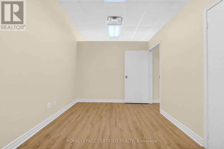 G16 - 3024 HURONTARIO STREET, Mississauga (Cooksville), Ontario, L5B4M4