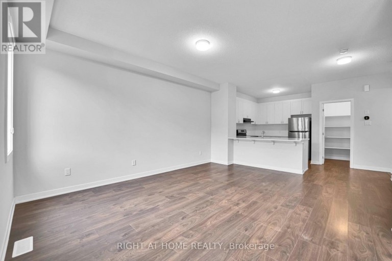 57 PLACETTE STITCH MEWS, Ottawa, Ontario, K0A2Z0
