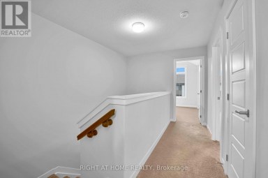 57 PLACETTE STITCH MEWS Ottawa Ontario photo 19
