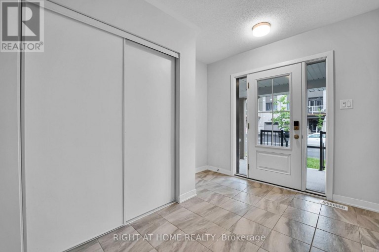 57 PLACETTE STITCH MEWS, Ottawa, Ontario, K0A2Z0
