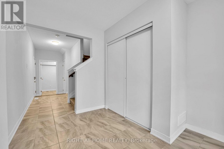 57 PLACETTE STITCH MEWS, Ottawa, Ontario, K0A2Z0