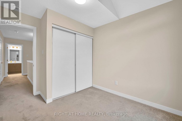 57 PLACETTE STITCH MEWS, Ottawa, Ontario, K0A2Z0