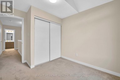 57 PLACETTE STITCH MEWS Ottawa Ontario photo 28