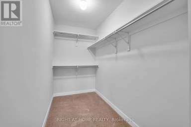57 PLACETTE STITCH MEWS Ottawa Ontario photo 4