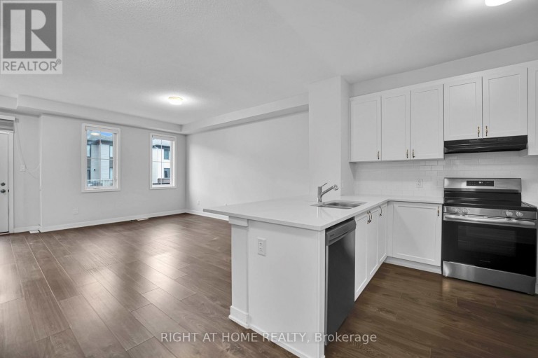 57 PLACETTE STITCH MEWS, Ottawa, Ontario, K0A2Z0