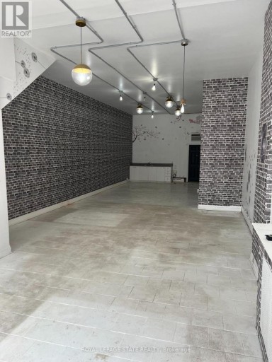 599 KING STREET E, Hamilton (Landsdale), Ontario, L8N1E4