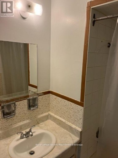 2 - 1746A EGLINTON AVENUE W, Toronto (Briar Hill-Belgravia), Ontario, M6E2H6