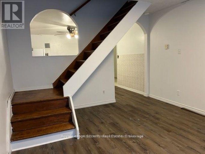 2 - 1746A EGLINTON AVENUE W, Toronto (Briar Hill-Belgravia), Ontario, M6E2H6