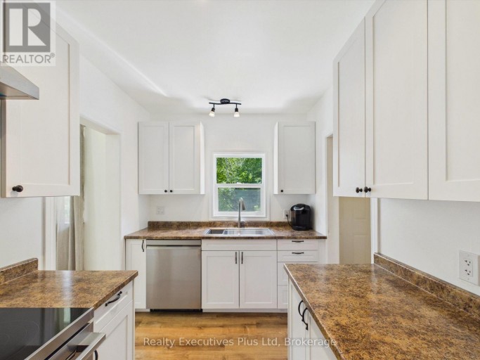 29 QUEEN STREET, Sundridge, Ontario, P0A1Z0