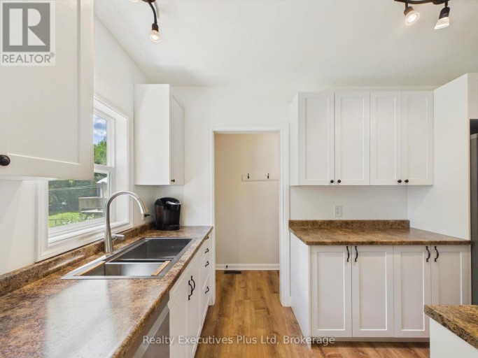 29 QUEEN STREET, Sundridge, Ontario, P0A1Z0