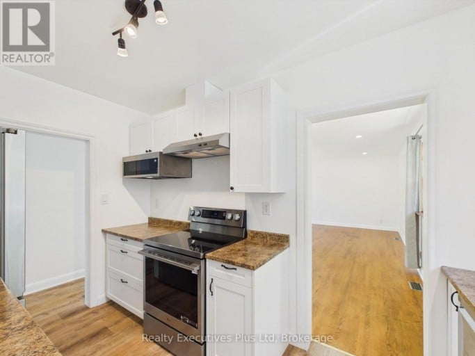 29 QUEEN STREET, Sundridge, Ontario, P0A1Z0