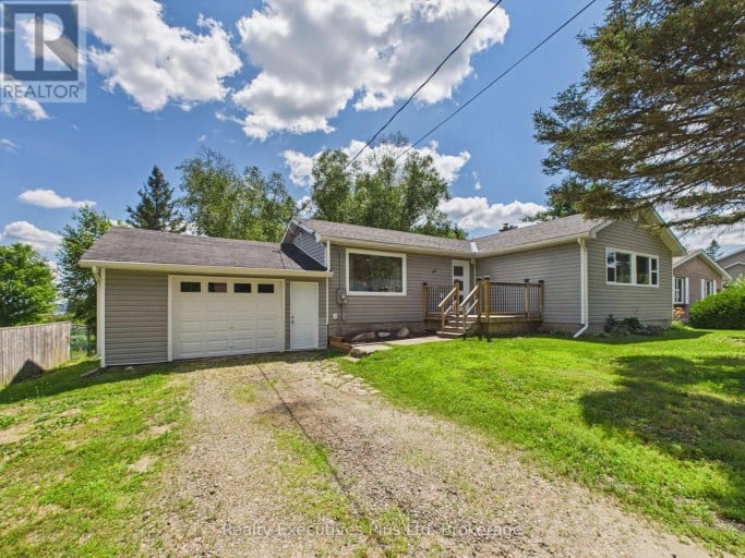 29 QUEEN STREET, Sundridge, Ontario, P0A1Z0