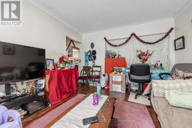 6 CARRINGTON AVENUE Toronto (Caledonia-Fairbank) Ontario photo 10