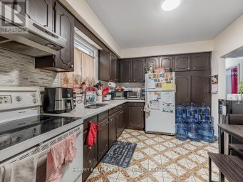 6 CARRINGTON AVENUE Toronto (Caledonia-Fairbank) Ontario photo 11