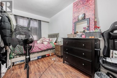 6 CARRINGTON AVENUE Toronto (Caledonia-Fairbank) Ontario photo 24