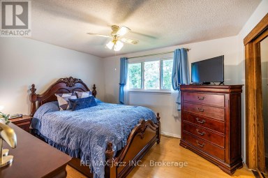 22 DEERPARK CRESCENT Clarington (Bowmanville) Ontario photo 18