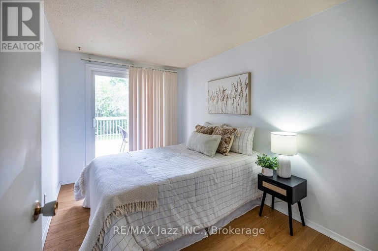 22 DEERPARK CRESCENT, Clarington (Bowmanville), Ontario, L1C3M3