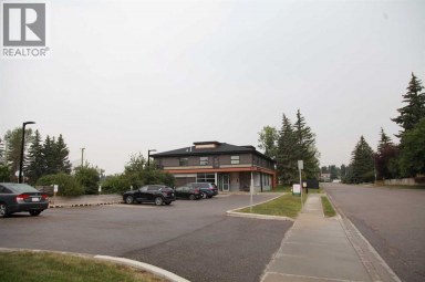 904 73 Avenue SW Calgary Alberta photo 11