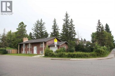904 73 Avenue SW Calgary Alberta photo 9