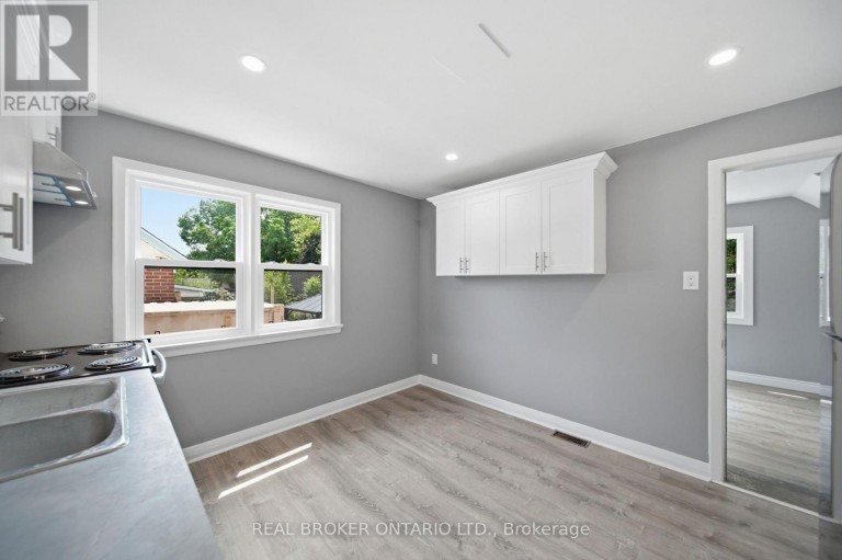 B - 293 HIGHLAND ROAD E, Kitchener, Ontario, N2M3W6