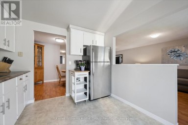 395 STRATHALLAN STREET Centre Wellington (Fergus) Ontario photo 18