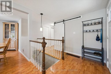 395 STRATHALLAN STREET Centre Wellington (Fergus) Ontario photo 19