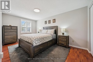 395 STRATHALLAN STREET Centre Wellington (Fergus) Ontario photo 22