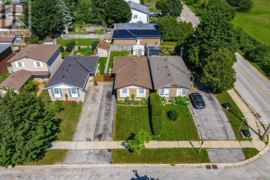 395 STRATHALLAN STREET Centre Wellington (Fergus) Ontario photo 45