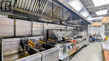2584 FINCH AVENUE W Toronto (Humber Summit) Ontario photo 10