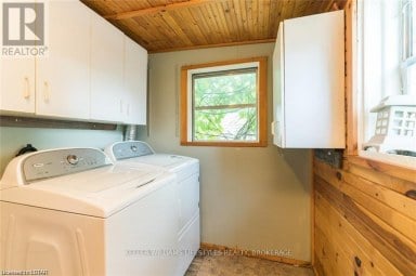 492 EMERY STREET E London South (South F) Ontario photo 11