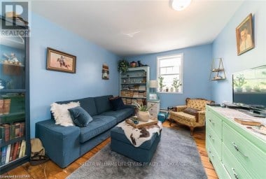 492 EMERY STREET E London South (South F) Ontario photo 9