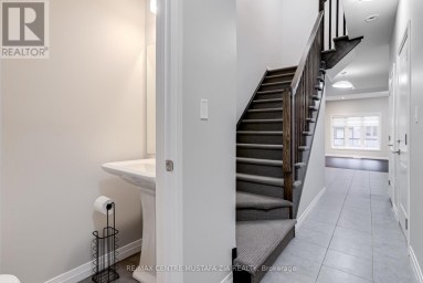 74 SOHO STREET Hamilton (Stoney Creek Mountain) Ontario photo 6
