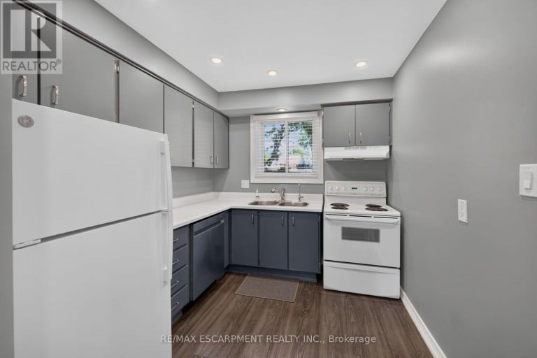 2 - 199 YORK ROAD, Hamilton (Dundas), Ontario, L9H1M9