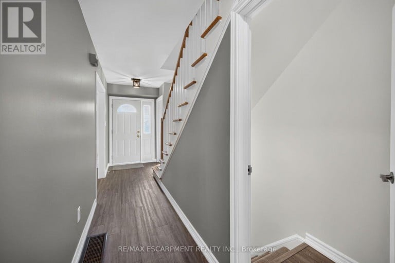 2 - 199 YORK ROAD, Hamilton (Dundas), Ontario, L9H1M9