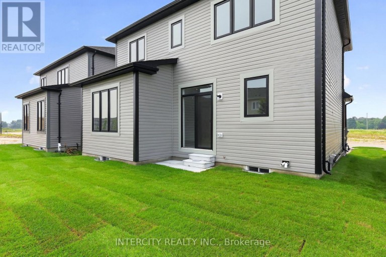 14 LEGACY CIRCLE, Wasaga Beach, Ontario, L9Z0L8