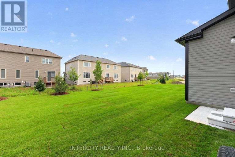 14 LEGACY CIRCLE, Wasaga Beach, Ontario, L9Z0L8