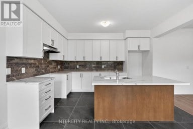16 LEGACY CIRCLE Wasaga Beach Ontario photo 12