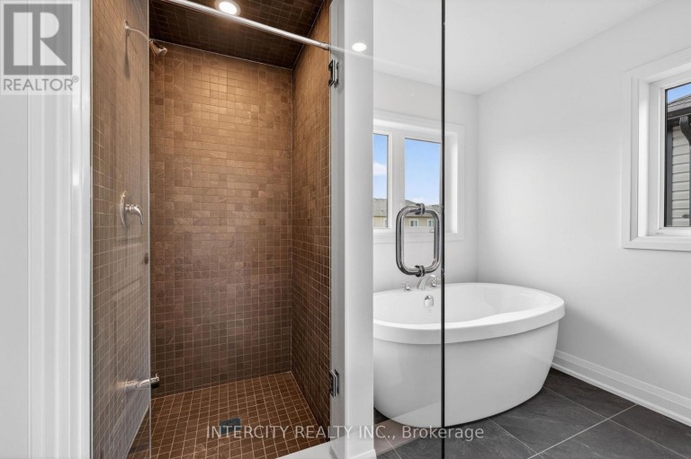 16 LEGACY CIRCLE, Wasaga Beach, Ontario, L9Z0L8