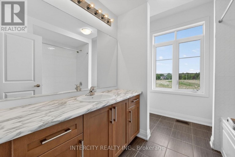 16 LEGACY CIRCLE, Wasaga Beach, Ontario, L9Z0L8