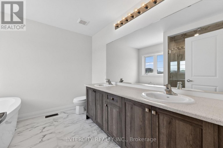 24 LEGACY CIRCLE, Wasaga Beach, Ontario, L9Z0L8