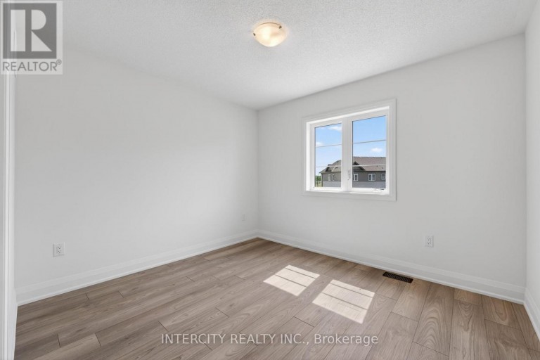 24 LEGACY CIRCLE, Wasaga Beach, Ontario, L9Z0L8