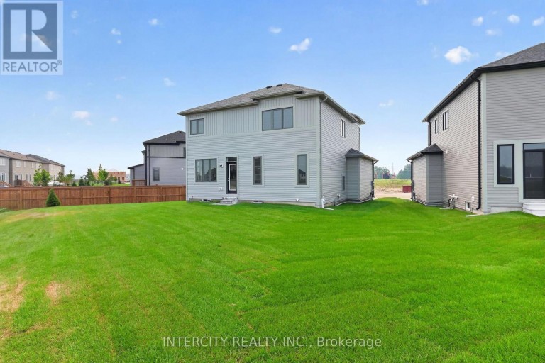 24 LEGACY CIRCLE, Wasaga Beach, Ontario, L9Z0L8