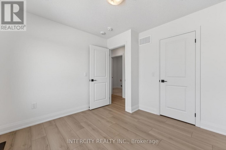 22 LEGACY CIRCLE, Wasaga Beach, Ontario, L9Z0L8