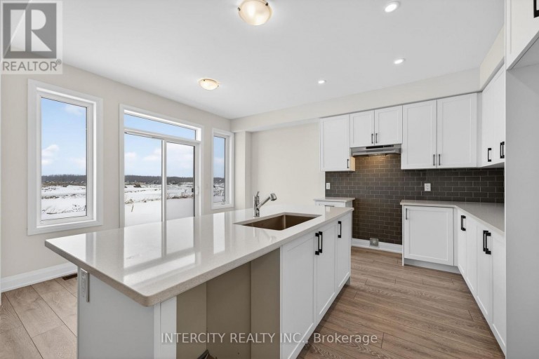 30 LEGACY CIRCLE, Wasaga Beach, Ontario, L9Z0M5